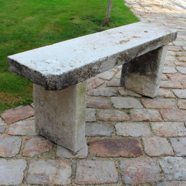 banc ancien en pierre