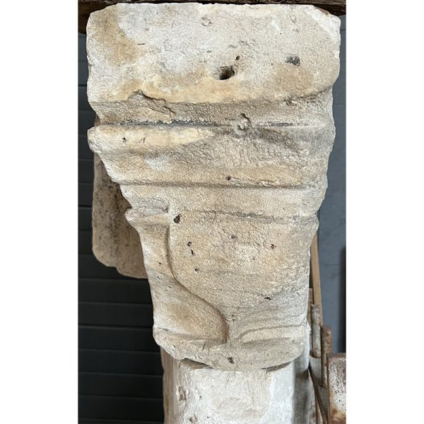 jambage cheminée ancienne en pierre calcaire
