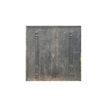 Ancienne plaque de cheminée en fonte, scène de la cour