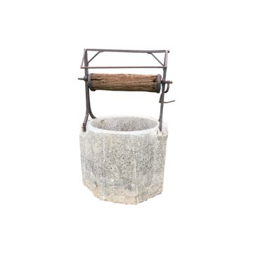 puits boulon en pierre calcaire