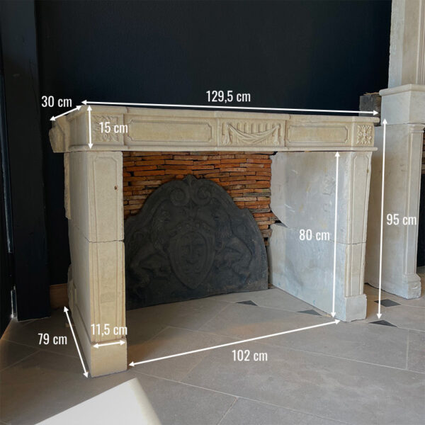 dimensions cheminée ancienne louis XVI avec linteau sculpté