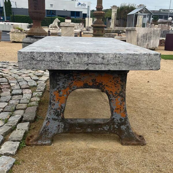 table de jardin en pierre et fonte